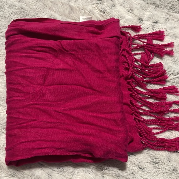 Scarf - Picture 3 of 4